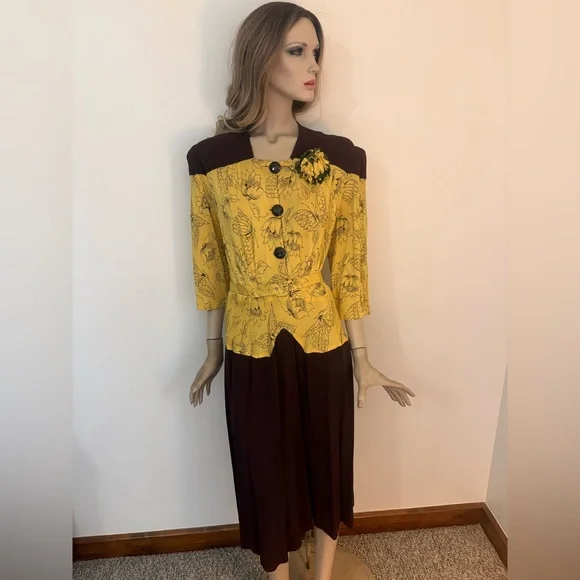 Amazing Vintage 1940s Peplum Bombshell Dress VOLUP Sexy 1 OF A KIND - Picture 2 of 11